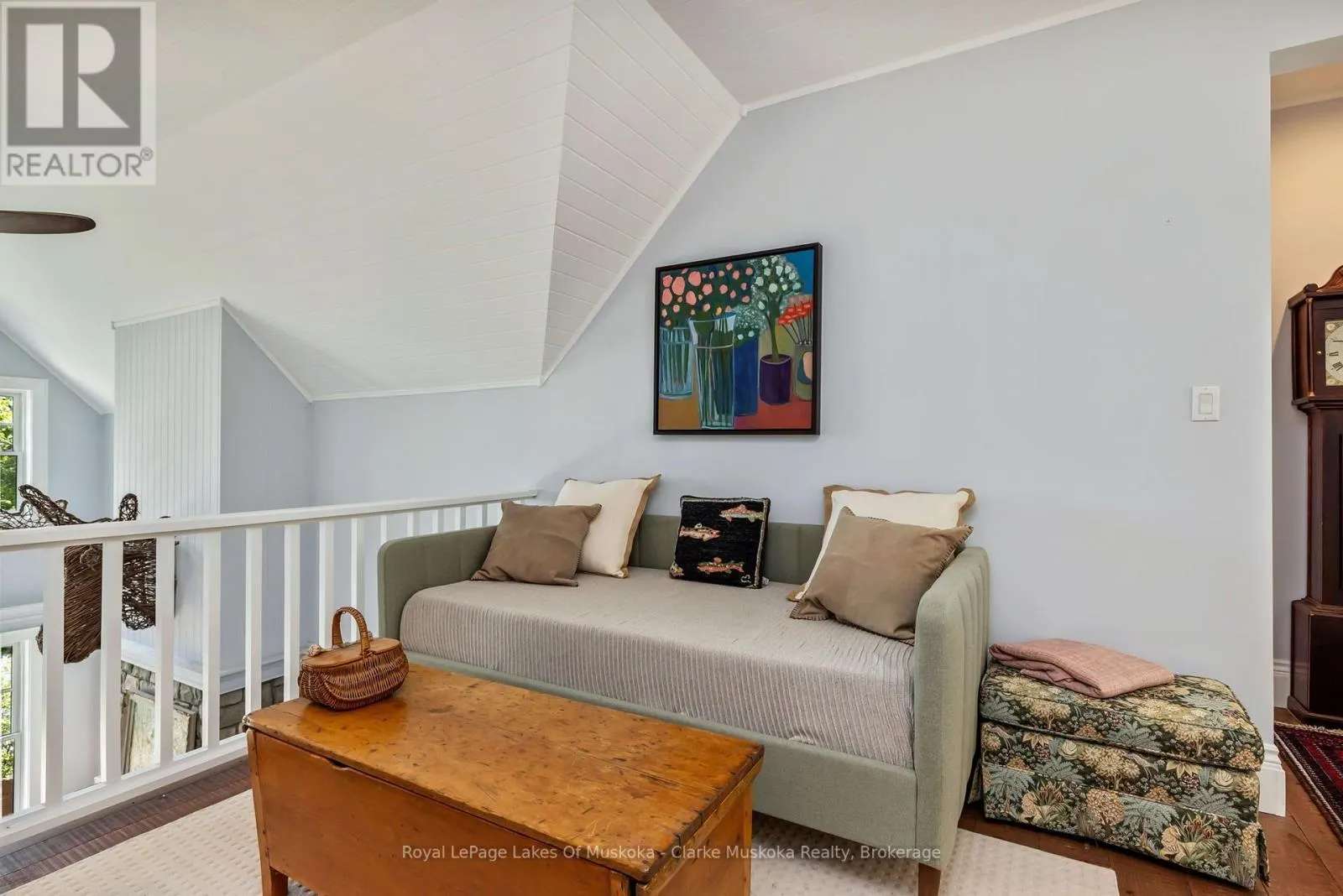 5 - 1019 BLUFF ROAD #5