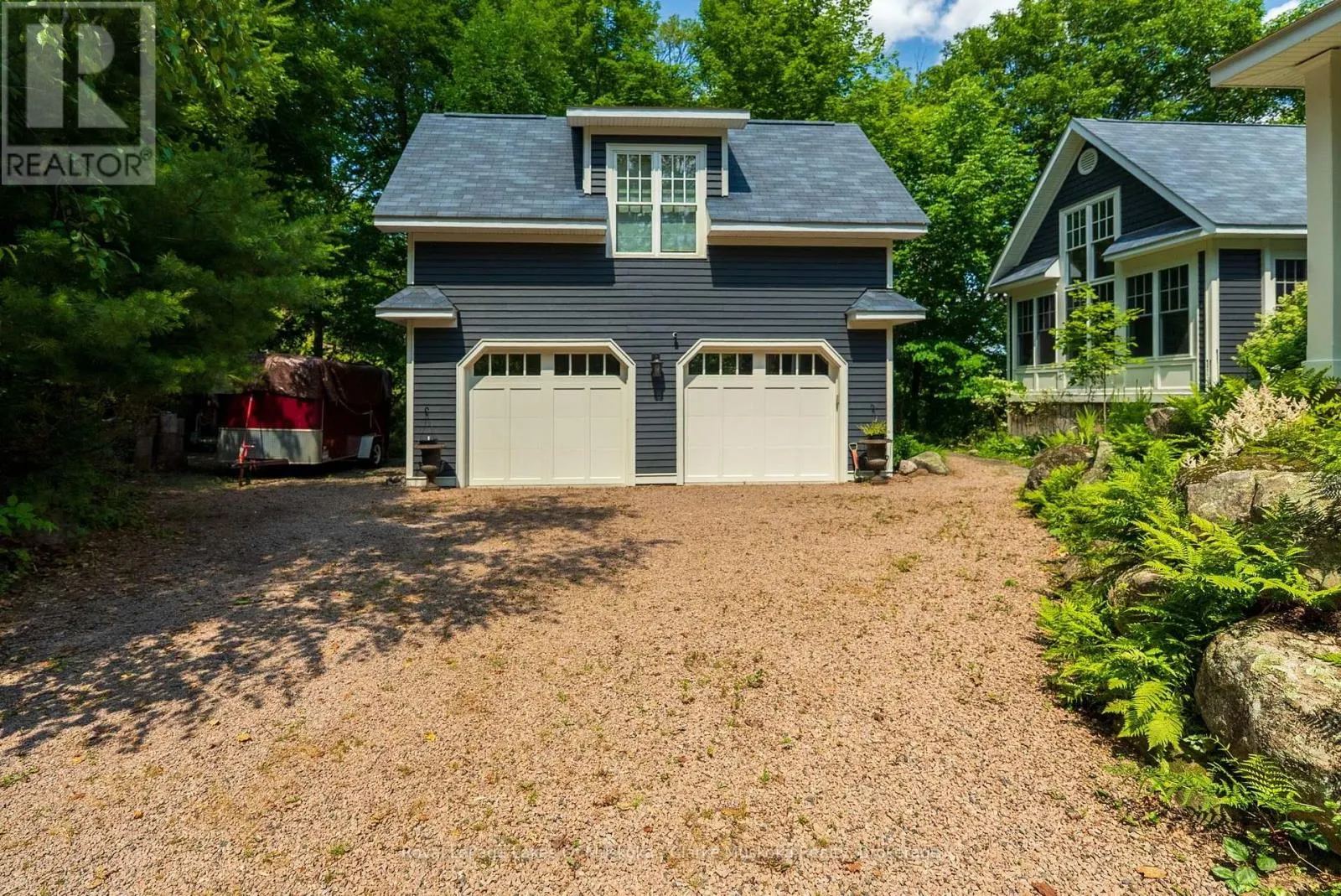 5 - 1019 BLUFF ROAD #5