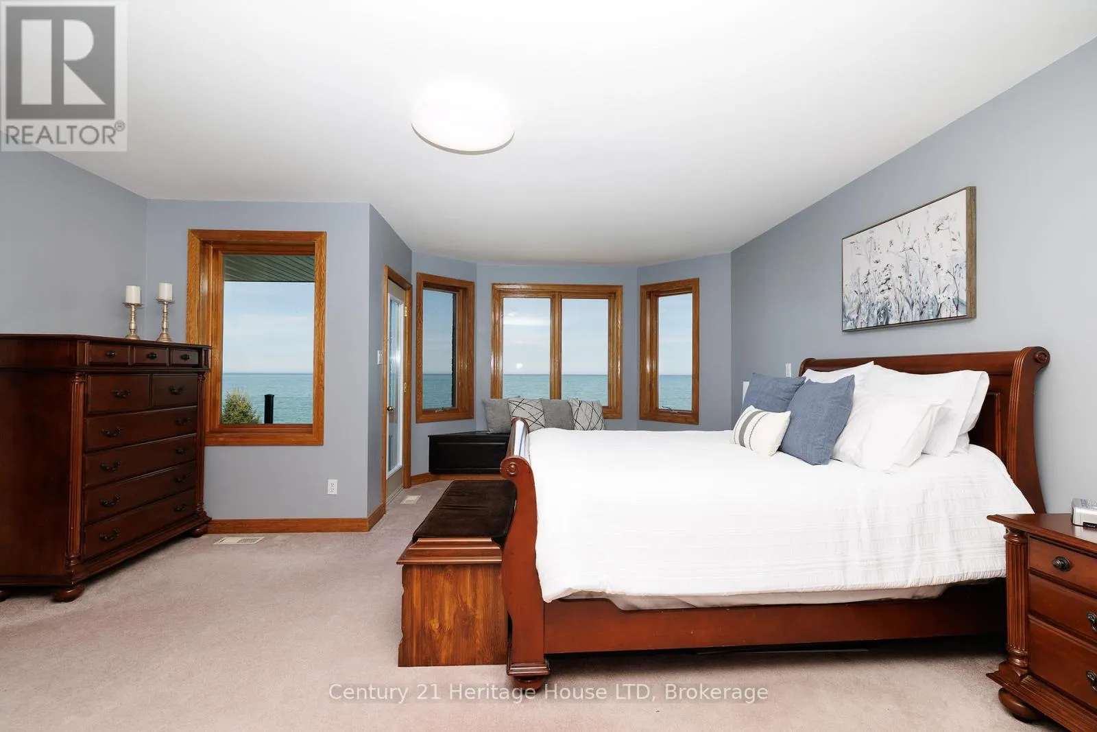 6 JACOB'S LANDING