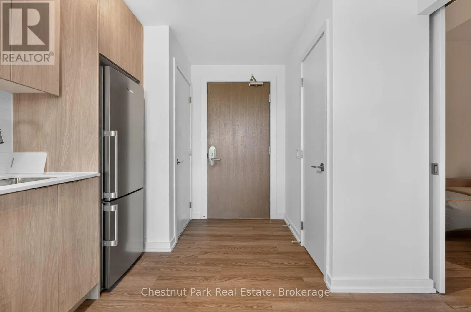 #513 - 100 CARRICK TRAIL ##513