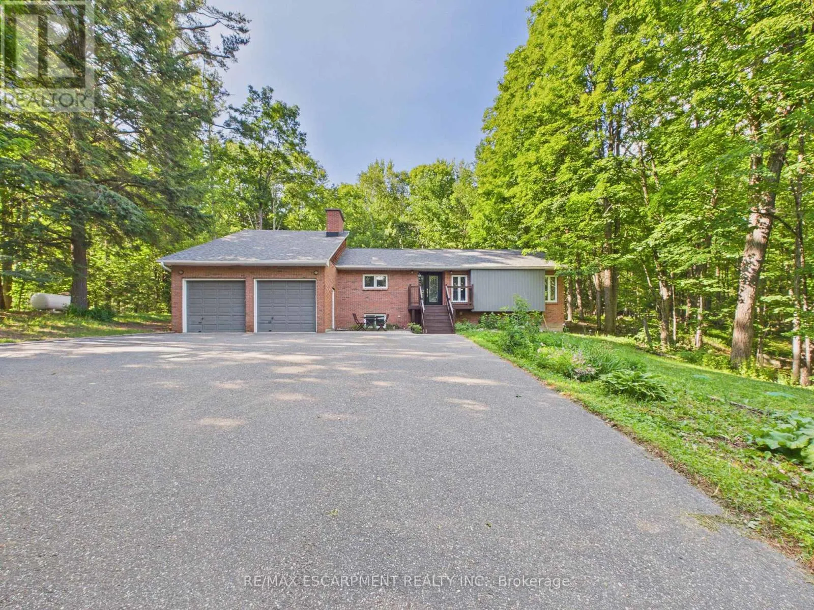 1060 GOLDEN BEACH ROAD