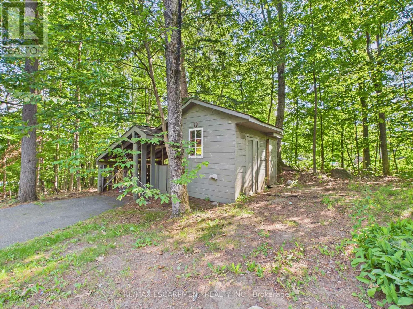 1060 GOLDEN BEACH ROAD