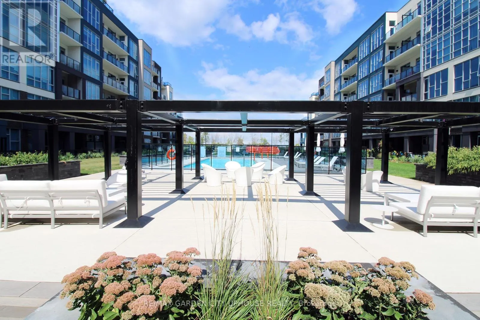336 - 16 CONCORD PLACE #336