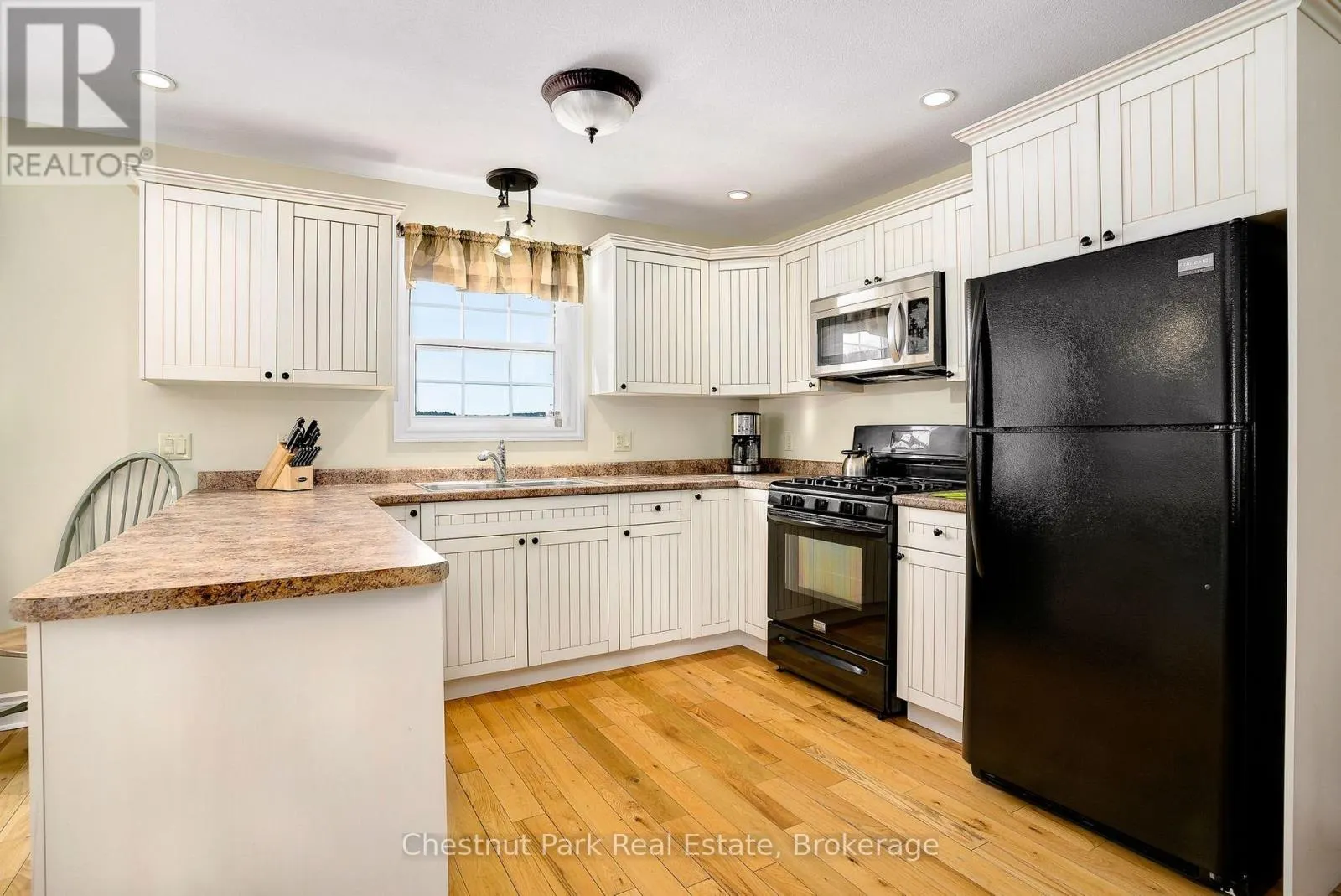 115-10 - 1052 RAT BAY ROAD #115-10