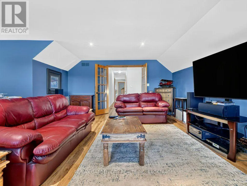 3297 TALLMAN DRIVE