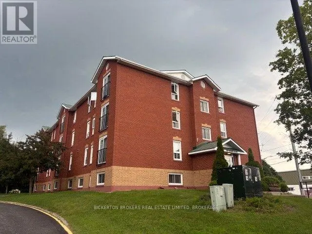 301 - 550 TALBOT PLACE #301
