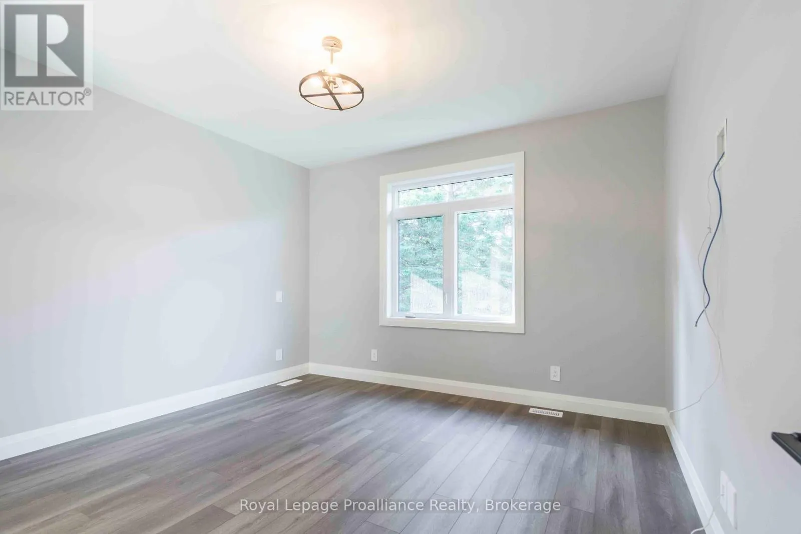 31 MACKENZIE JOHN CRESCENT