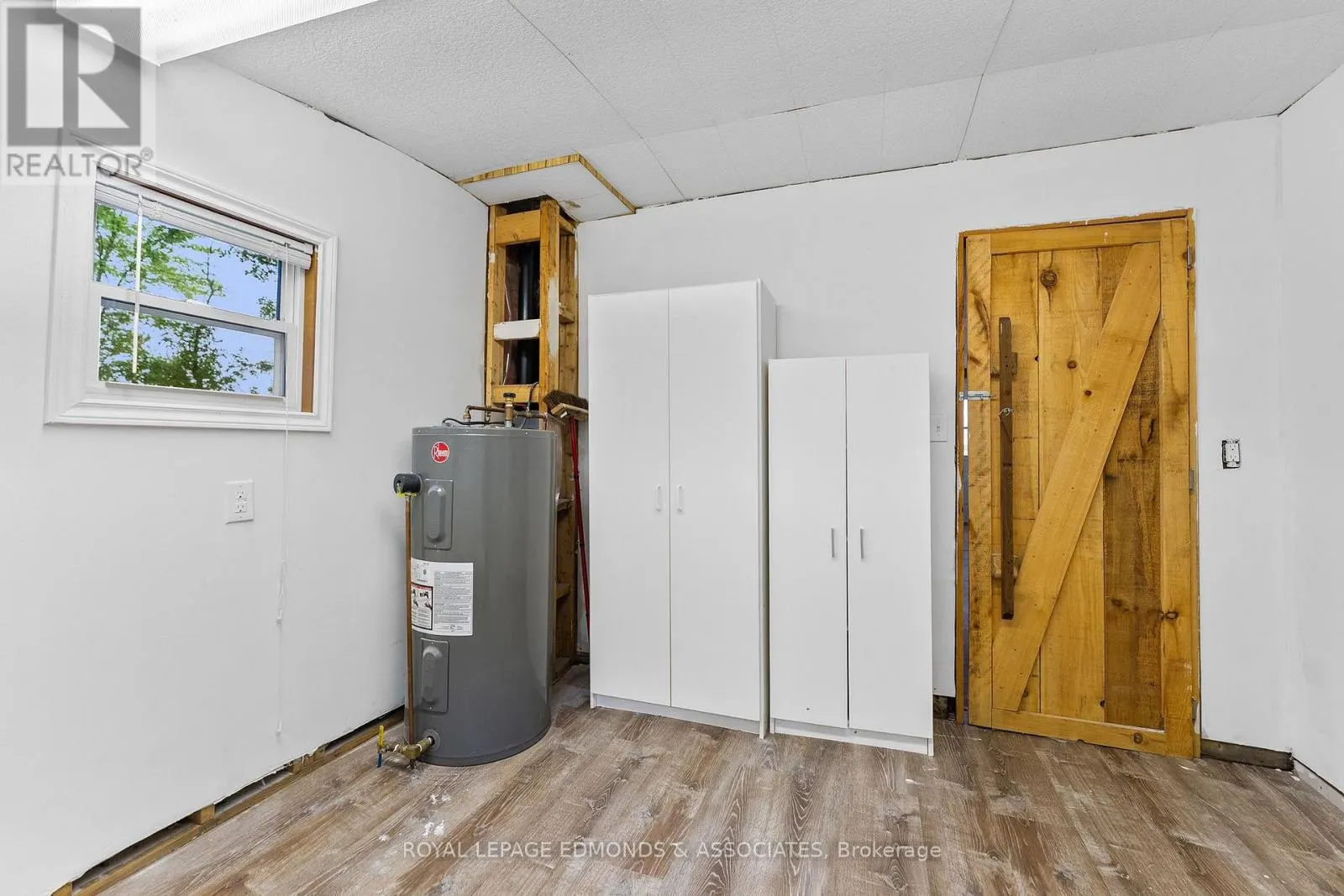 45 GREATVIEW TRAIL