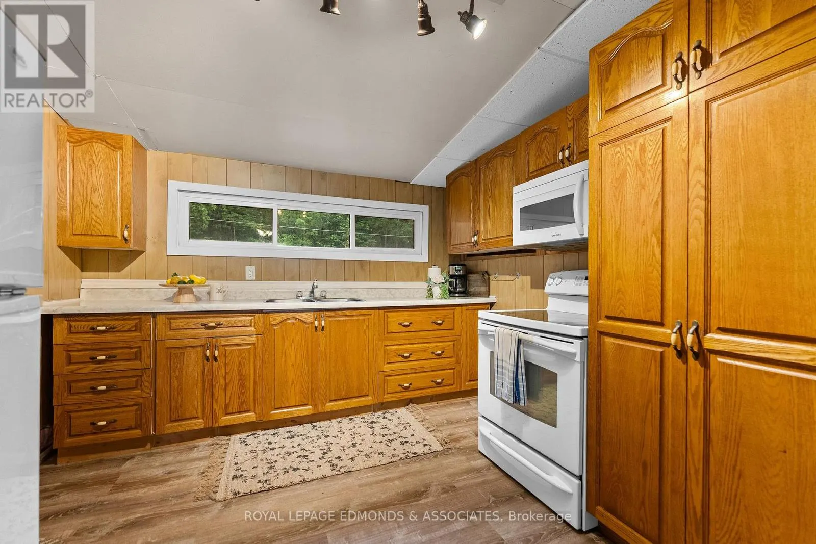 45 GREATVIEW TRAIL