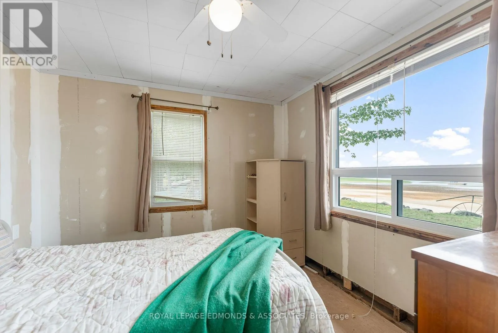 45 GREATVIEW TRAIL
