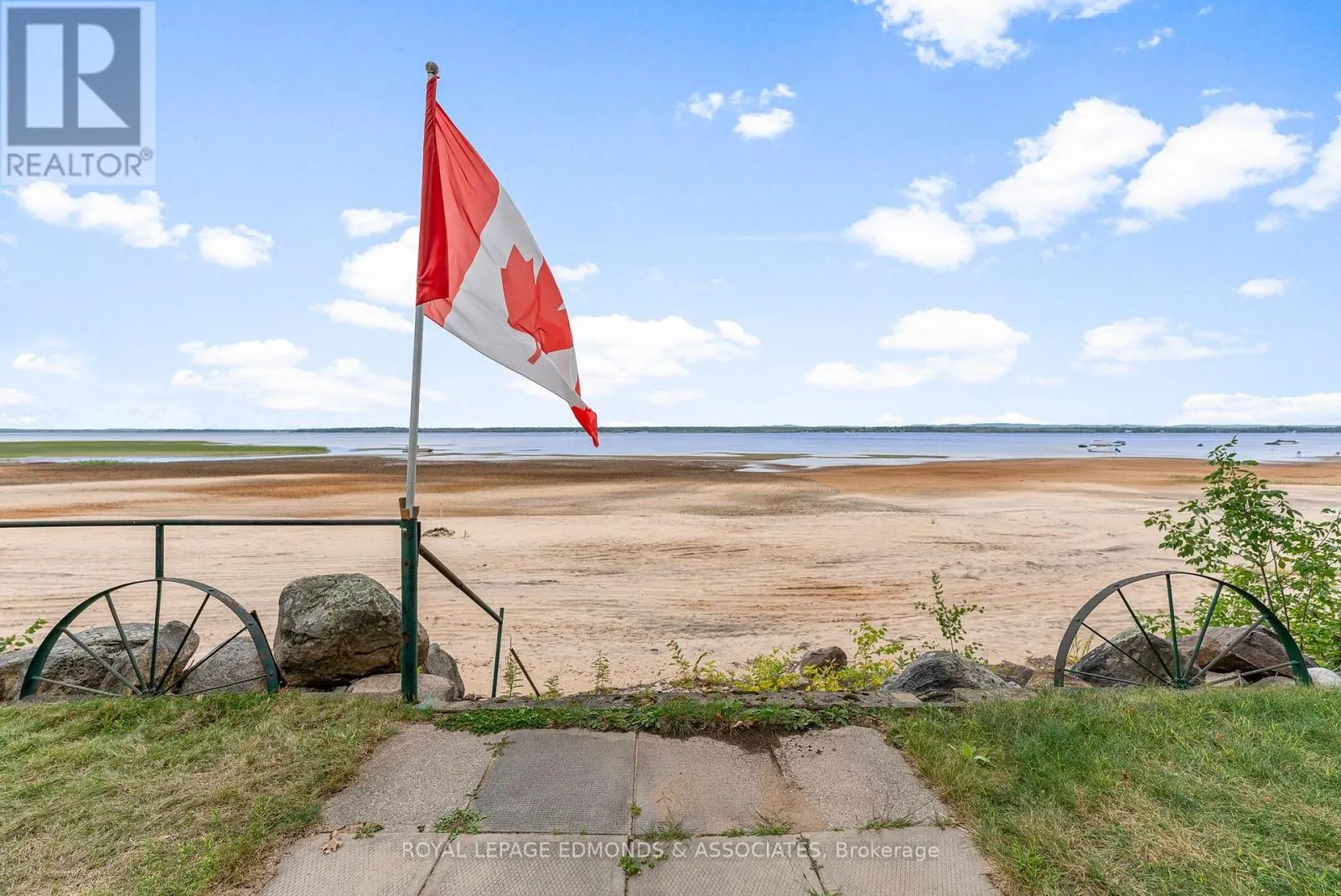 45 GREATVIEW TRAIL