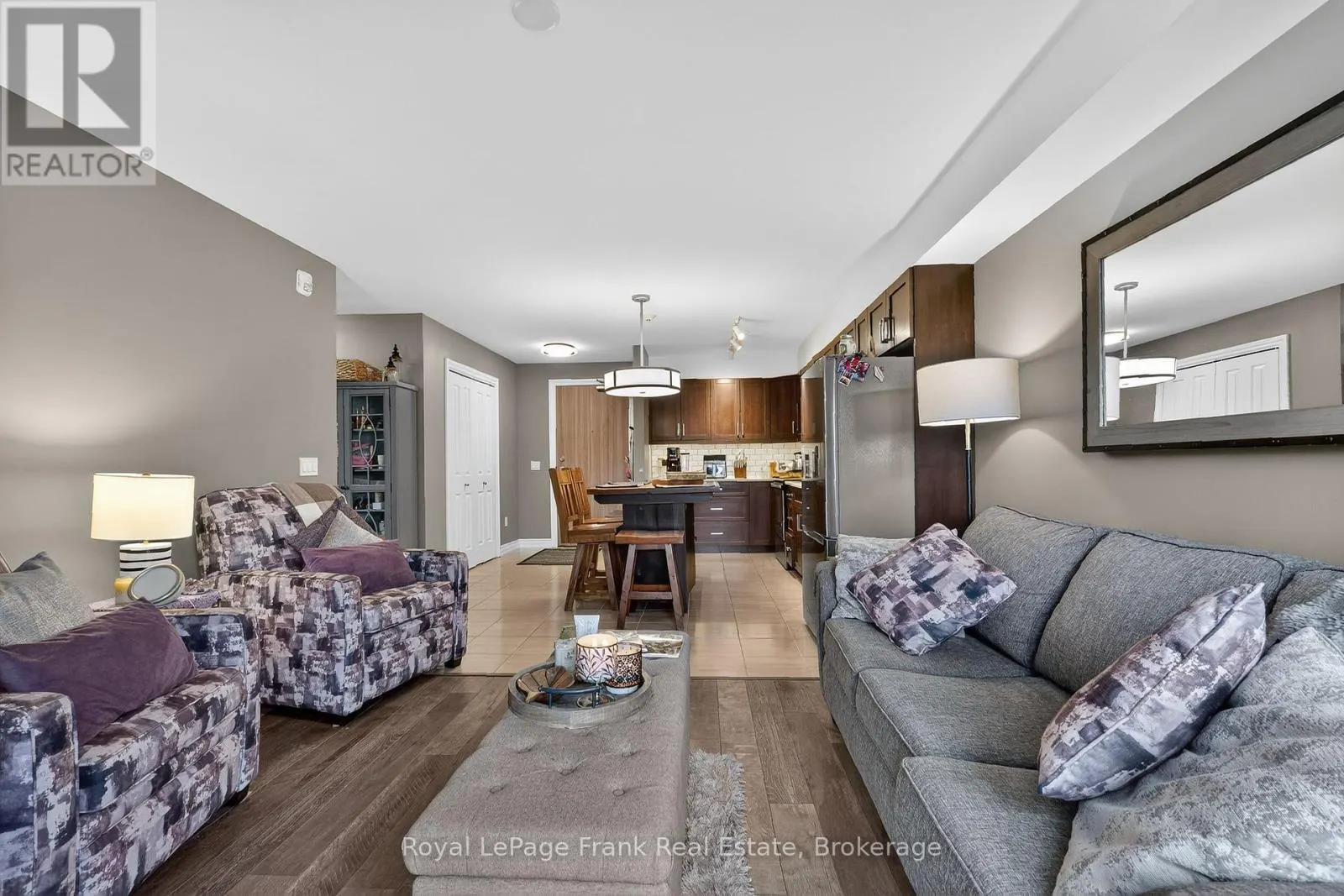 103 - 25 KING STREET #103