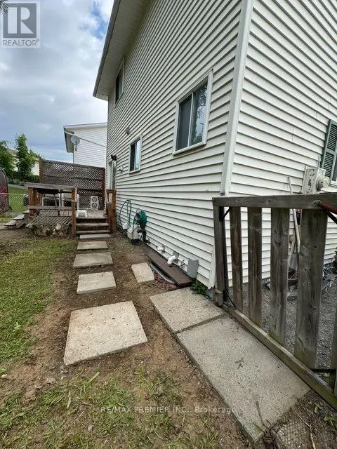 26 HERGOTT AVENUE