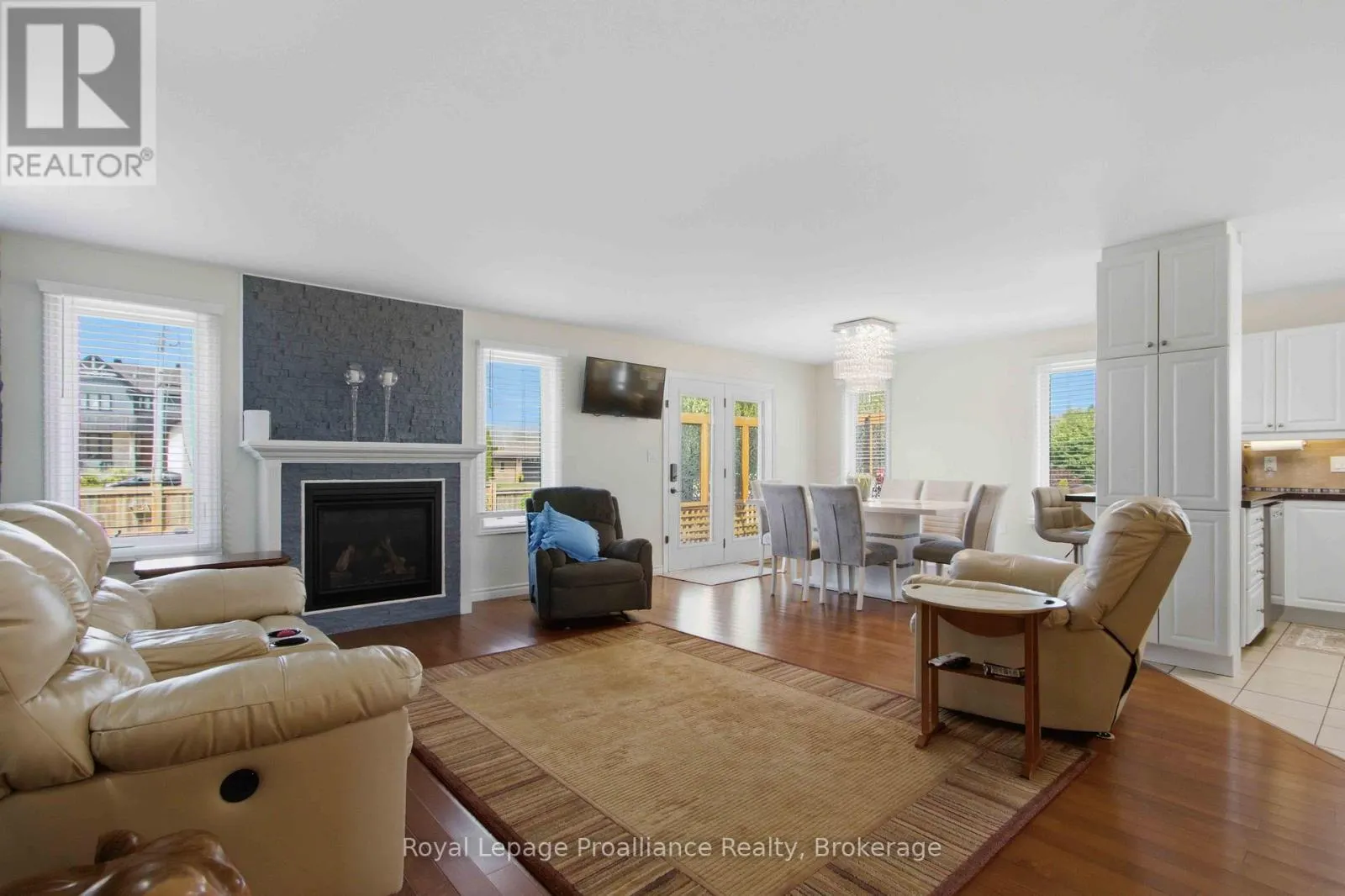48 WARD DRIVE