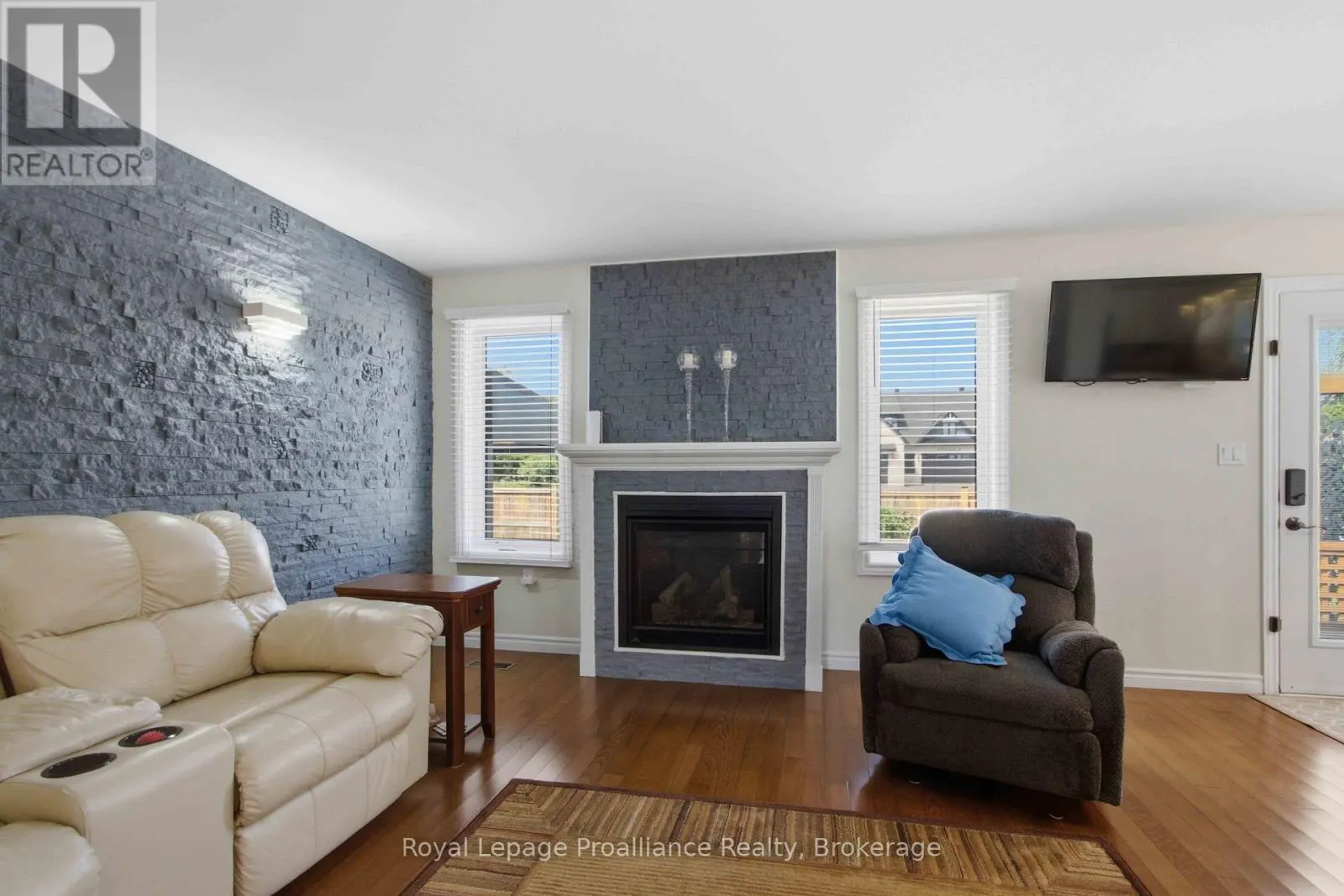48 WARD DRIVE