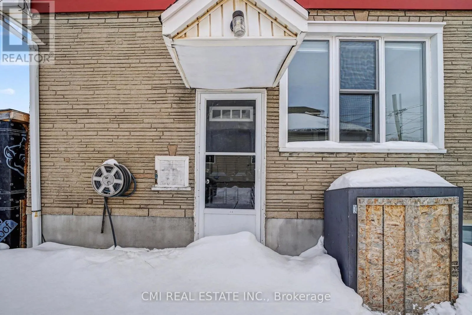 68 QUEEN STREET S