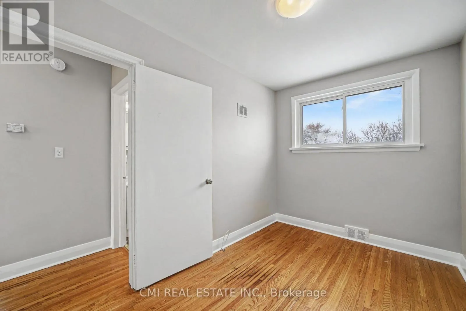 68 QUEEN STREET S