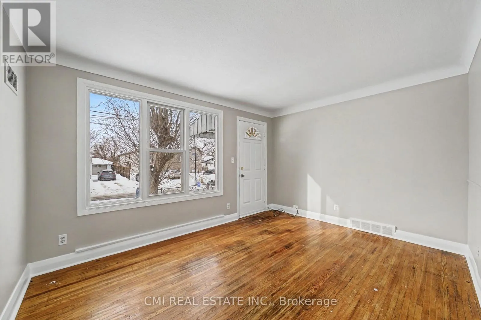 68 QUEEN STREET S