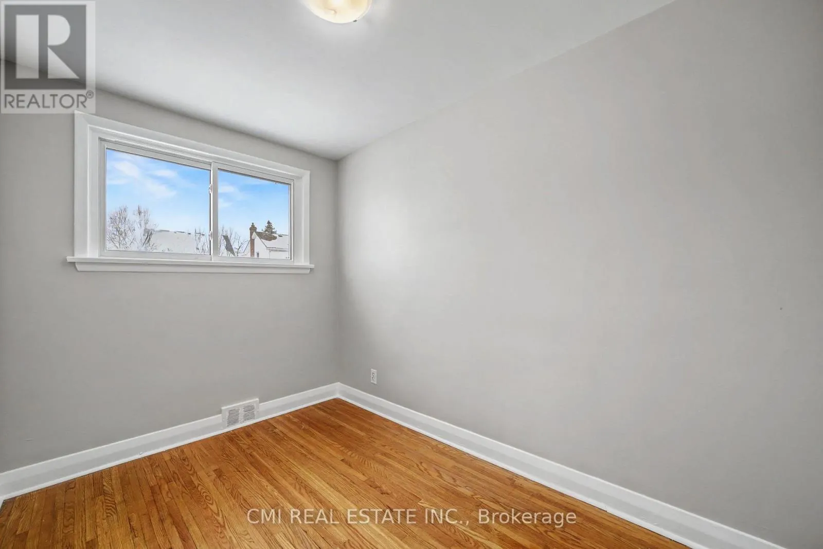 68 QUEEN STREET S