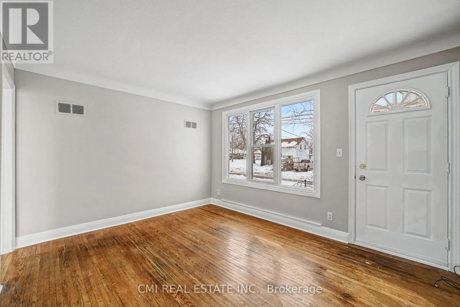 68 QUEEN STREET S