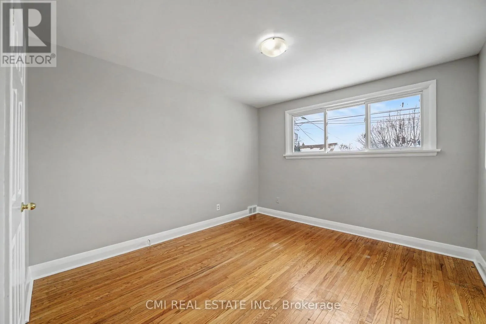 68 QUEEN STREET S
