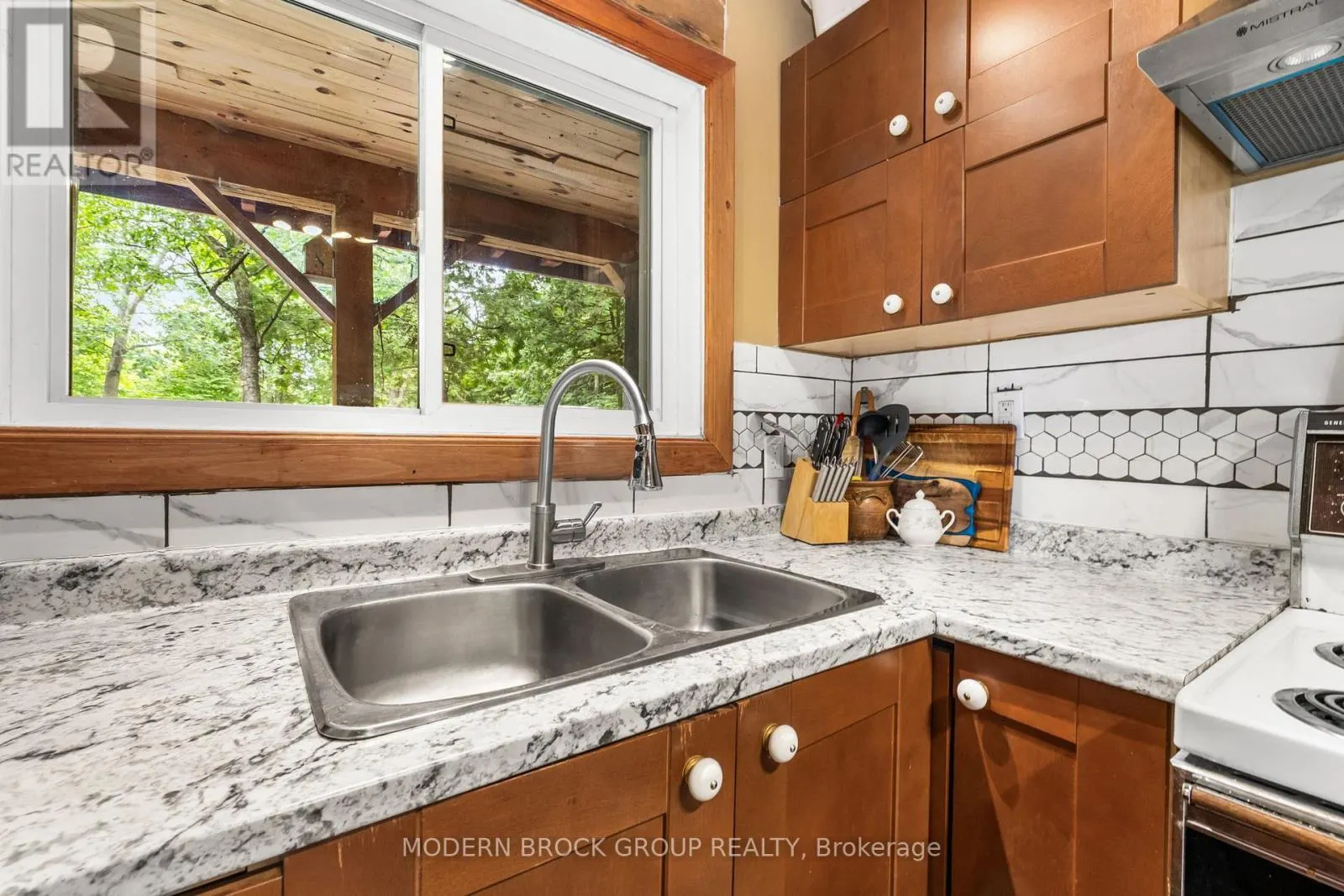 30 B6A OTTER LAKE ROAD