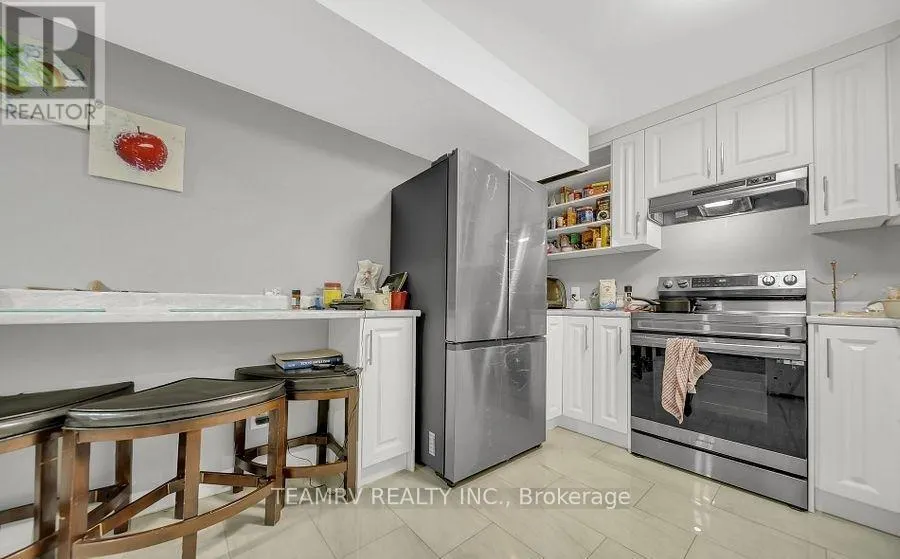 1161 UPPER THAMES DRIVE