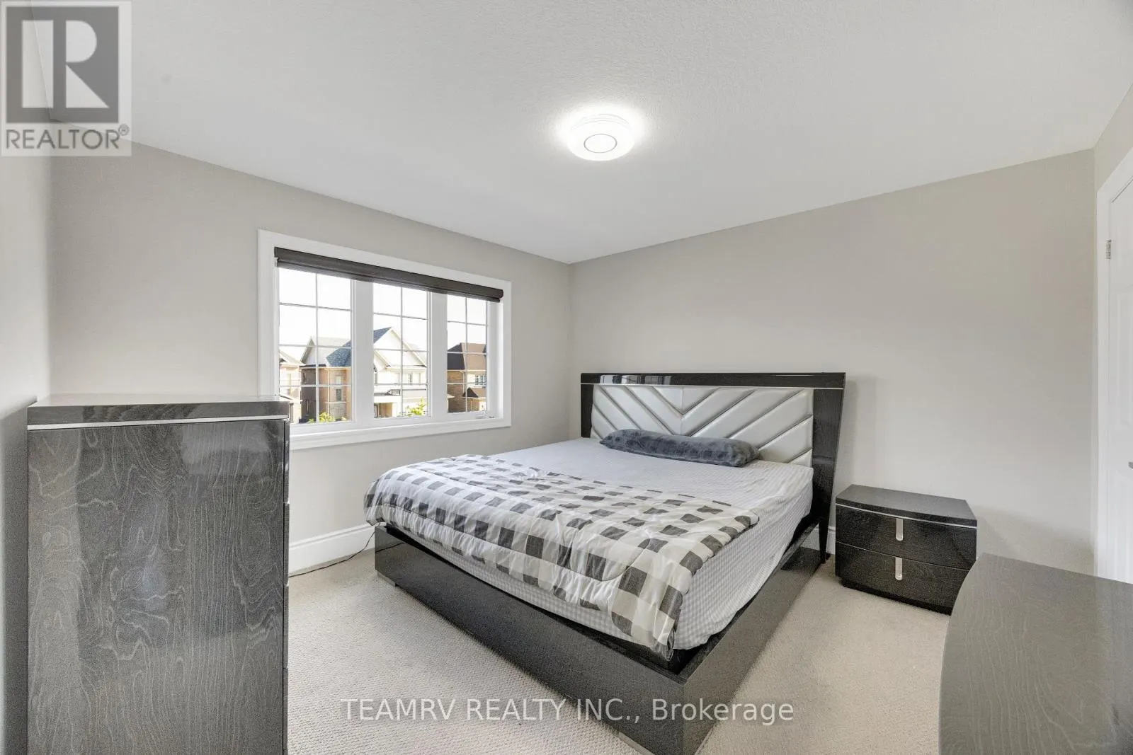 1161 UPPER THAMES DRIVE