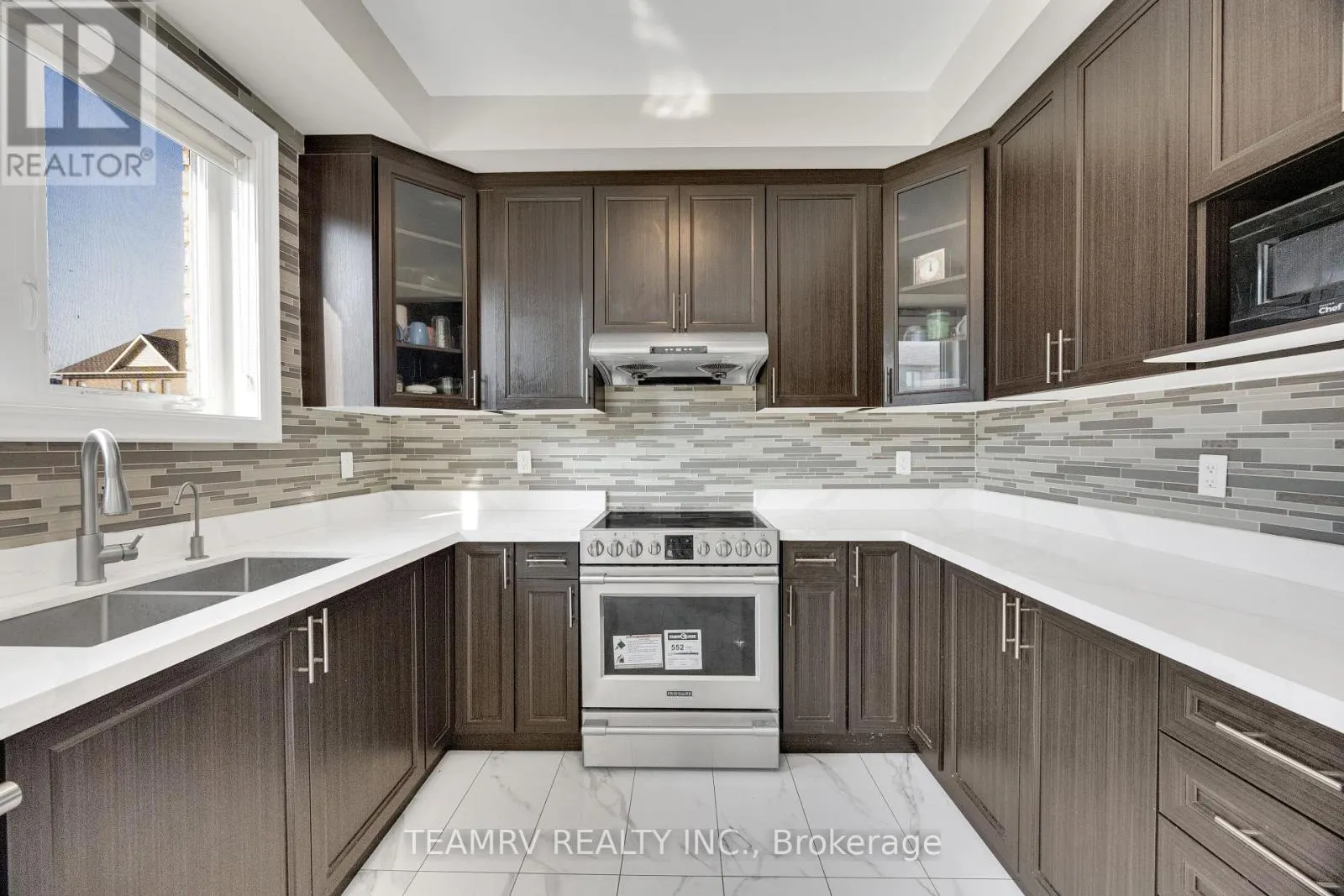 1161 UPPER THAMES DRIVE