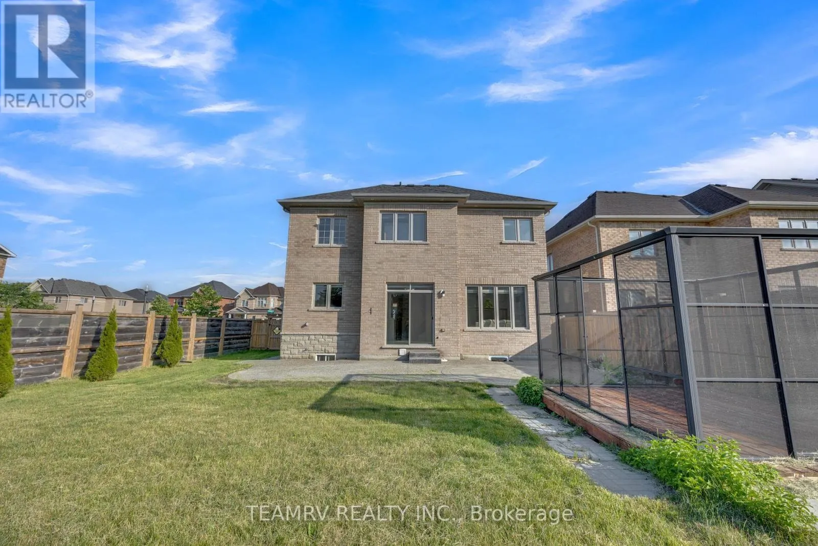 1161 UPPER THAMES DRIVE