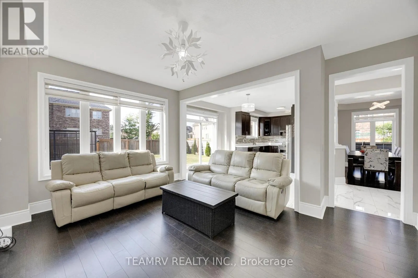 1161 UPPER THAMES DRIVE