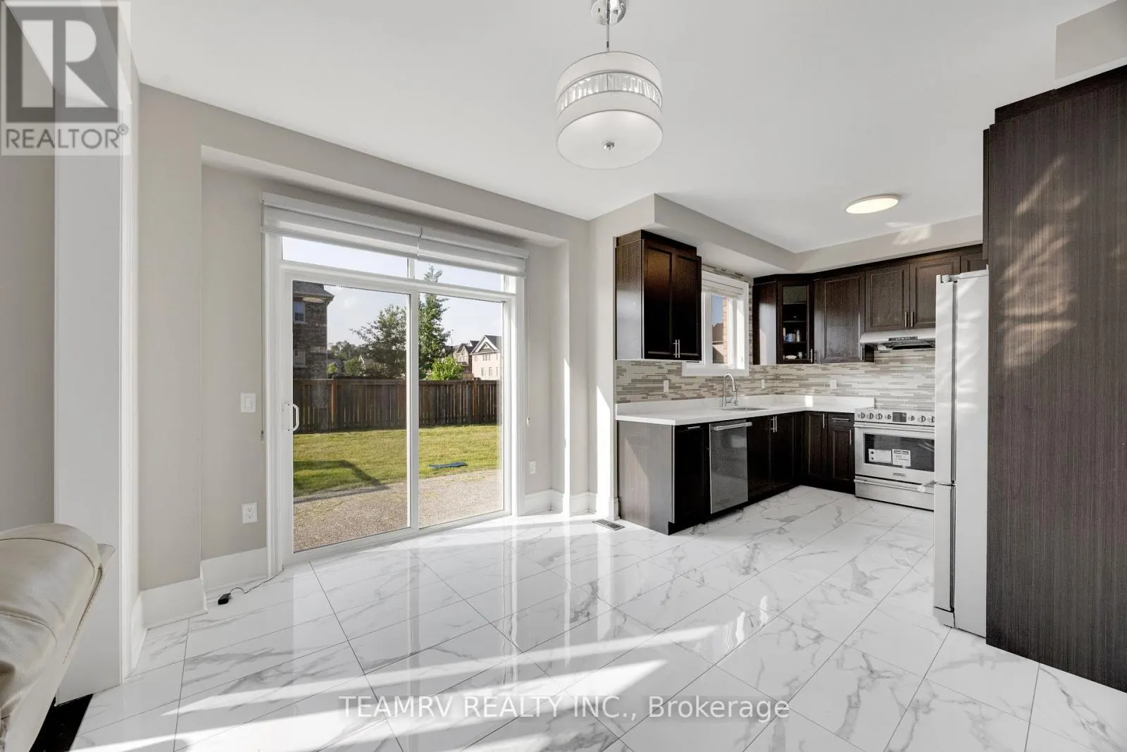 1161 UPPER THAMES DRIVE