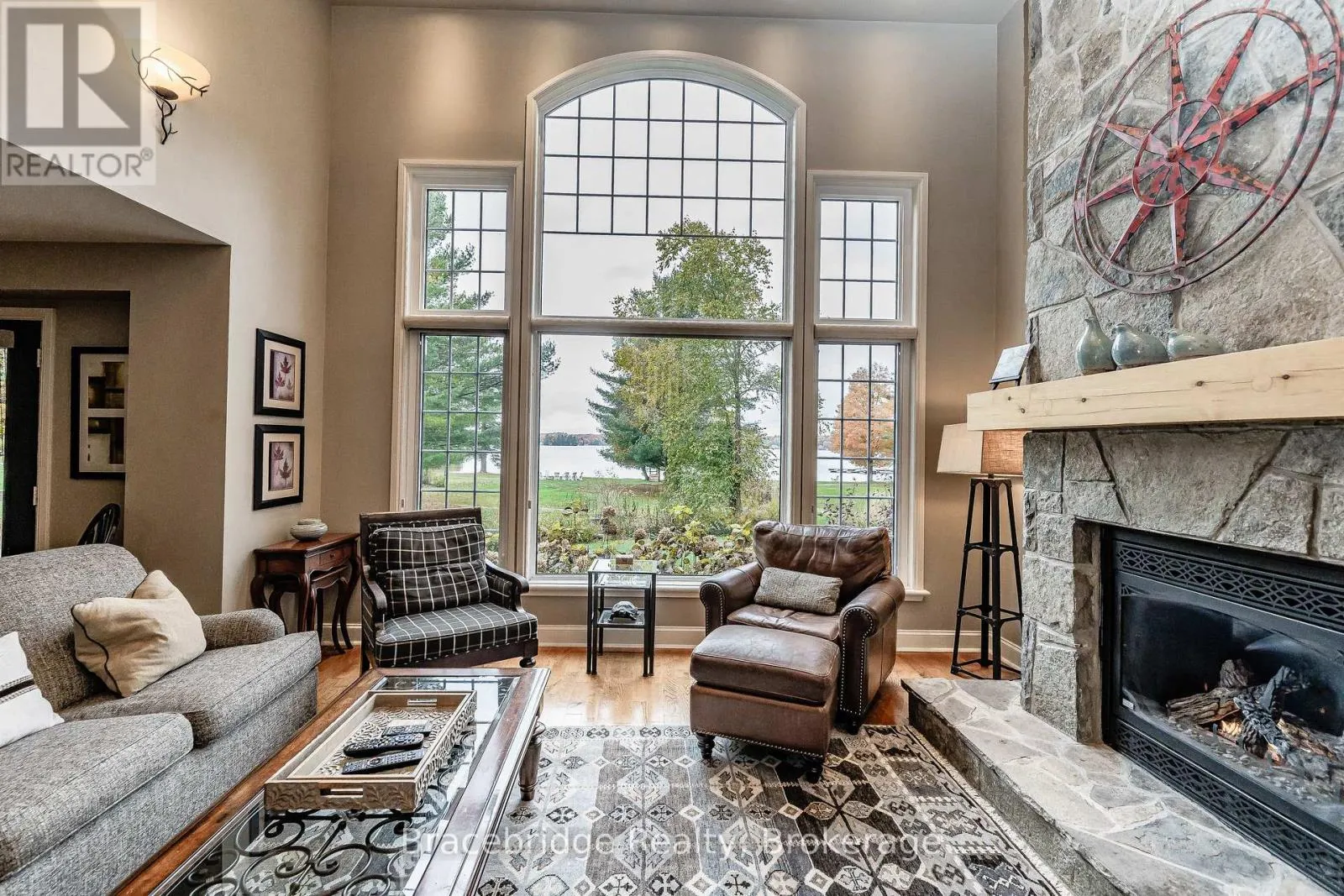 CARLING 2 W5 - 3876 MUSKOKA RD 118 HIGHWAY W
