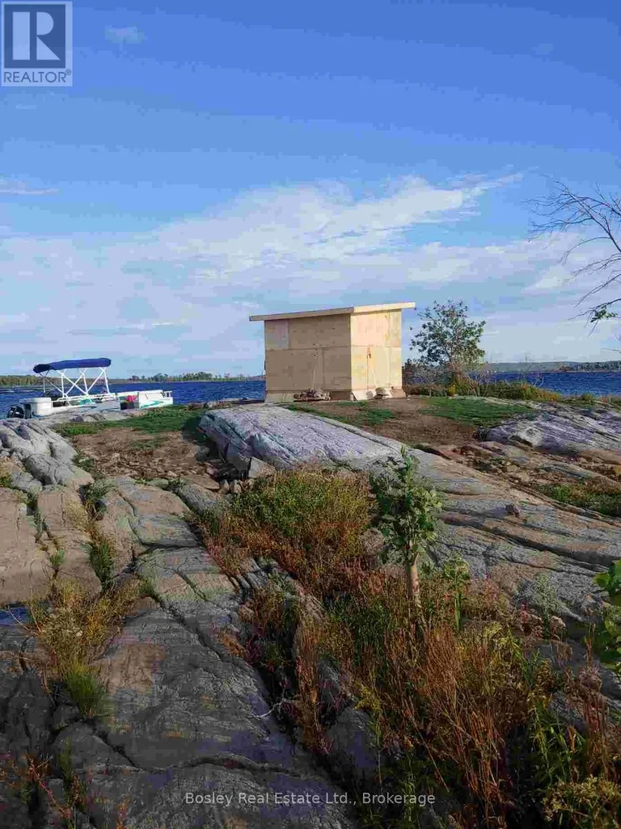 2 - 115 GEORGIAN BAY PORT SEVERN STREET #2