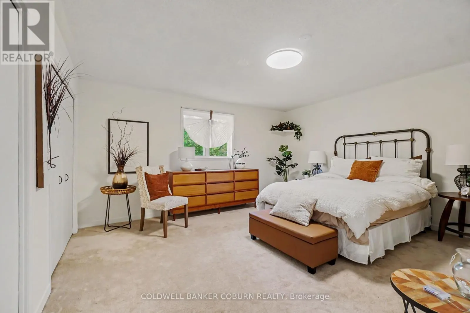 82 MAIN STREET S