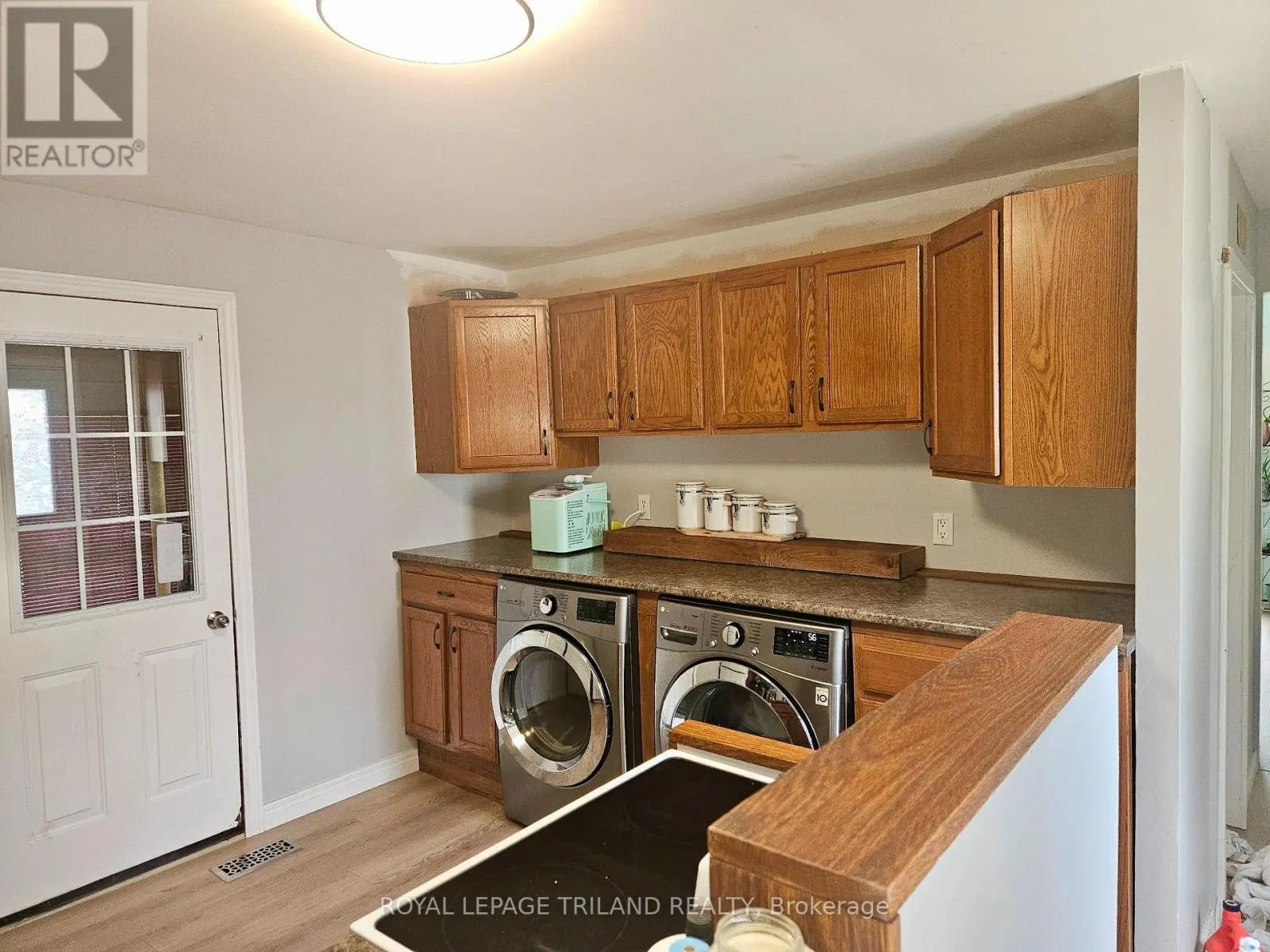 177 FURNIVAL ROAD
