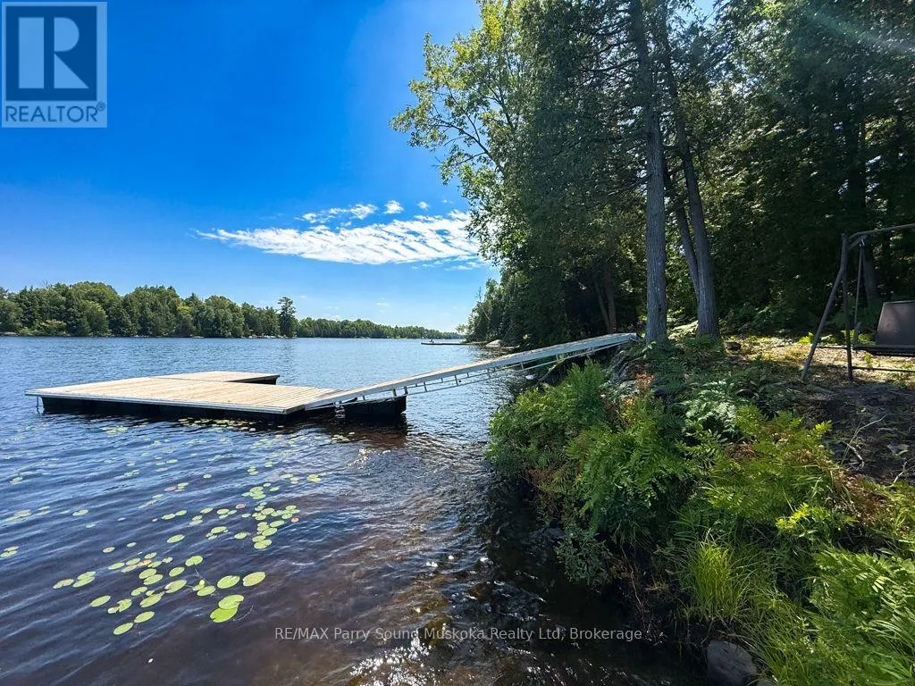 473 NORTH MEADOWCOVE ROAD