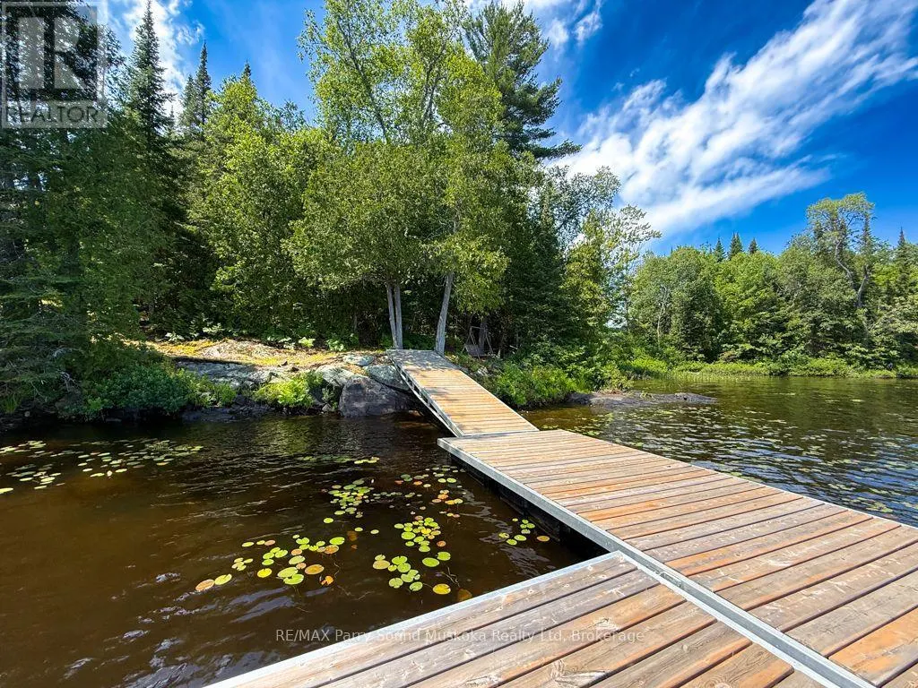 473 NORTH MEADOWCOVE ROAD