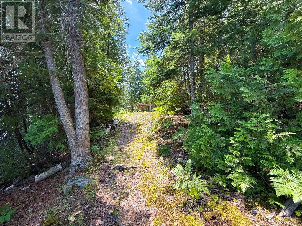 473 NORTH MEADOWCOVE ROAD