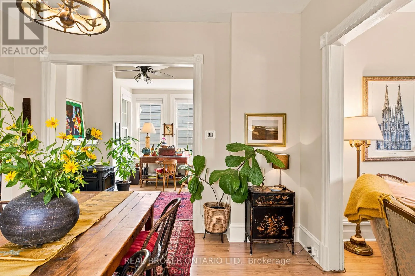 A & B - 33 NAPOLEON STREET