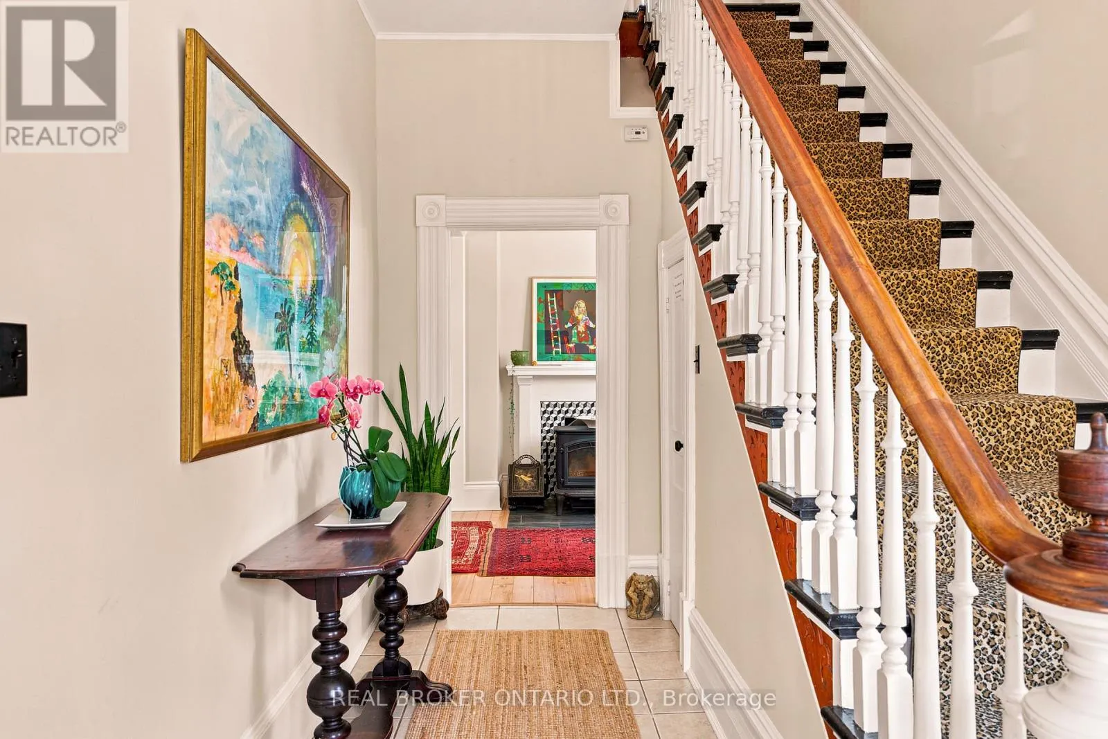 A & B - 33 NAPOLEON STREET