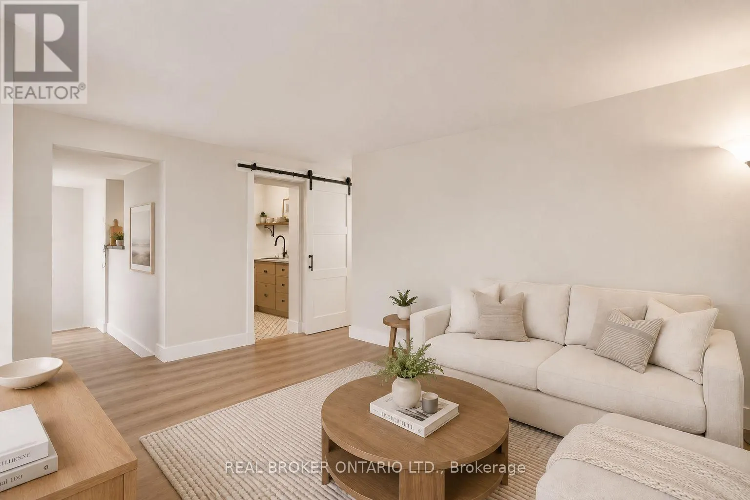 A & B - 33 NAPOLEON STREET