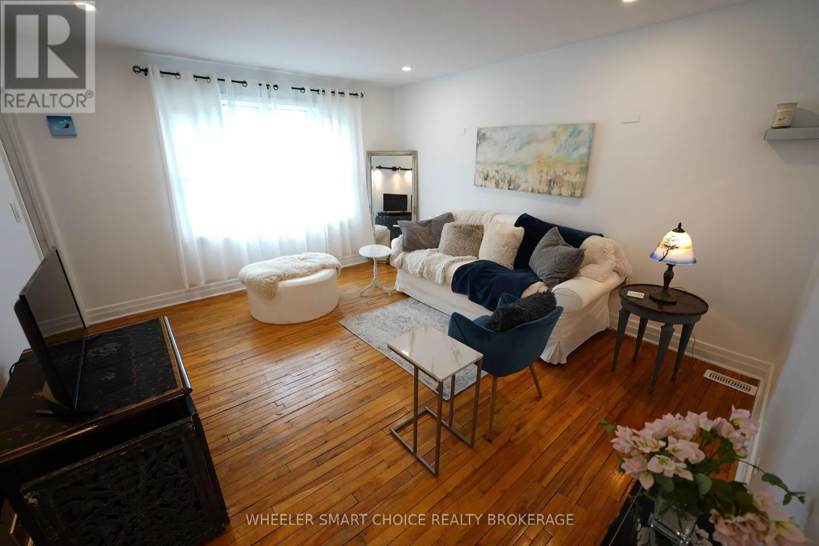 543 FIFTH STREET E