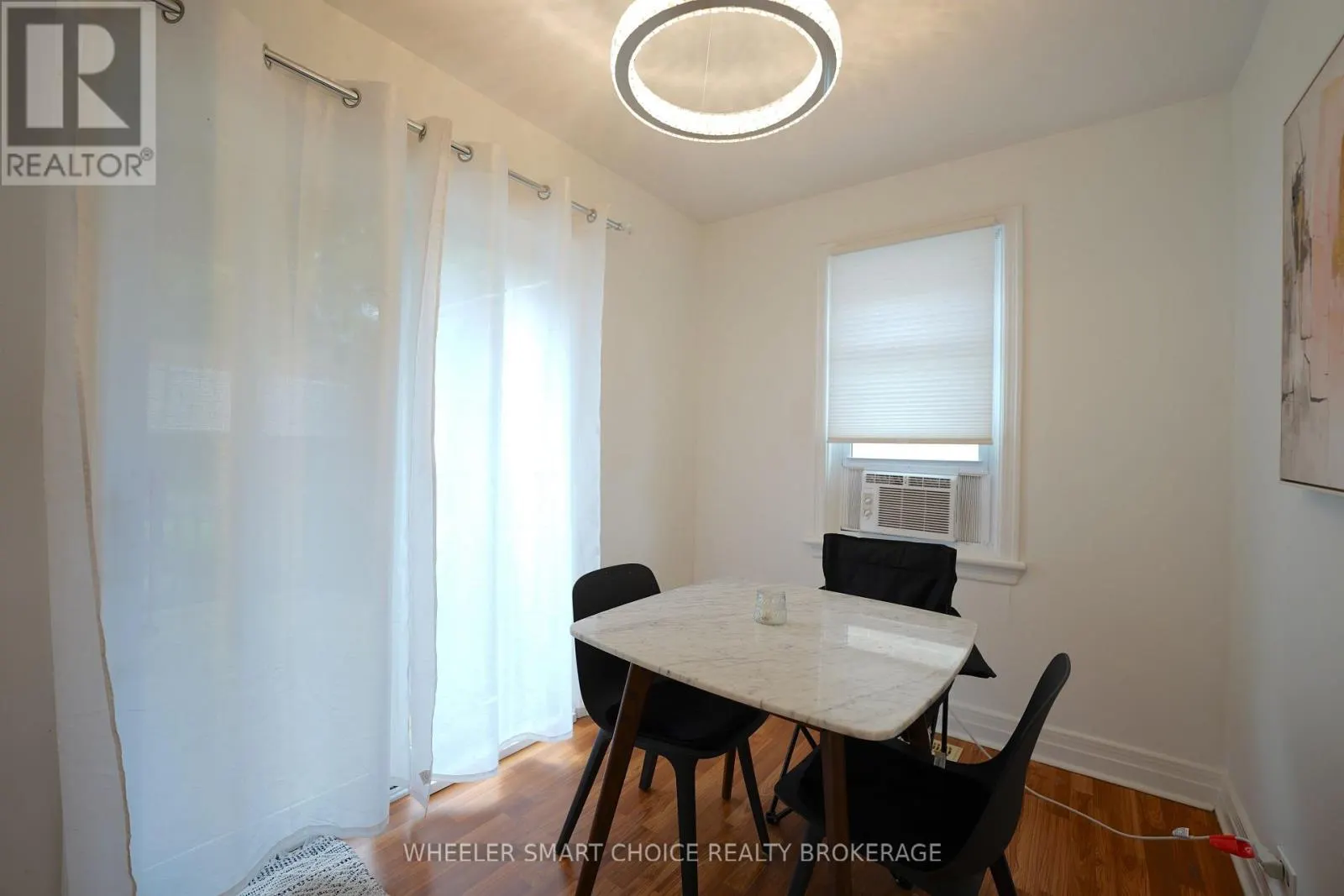 543 FIFTH STREET E