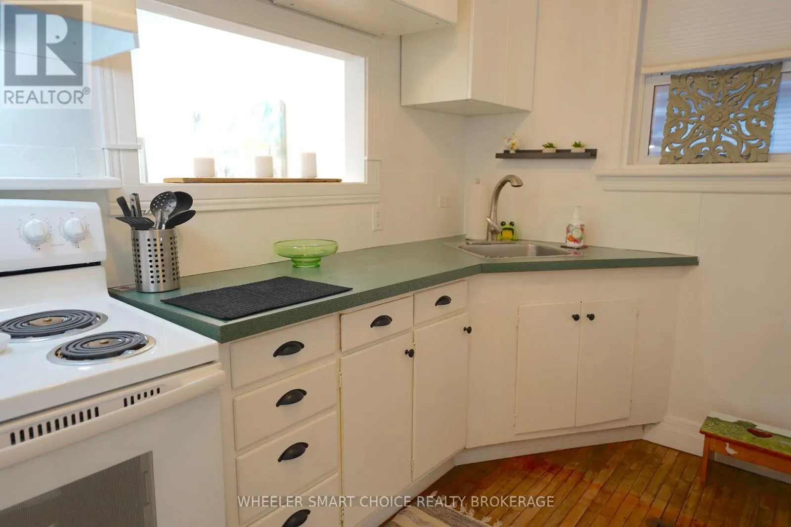 543 FIFTH STREET E