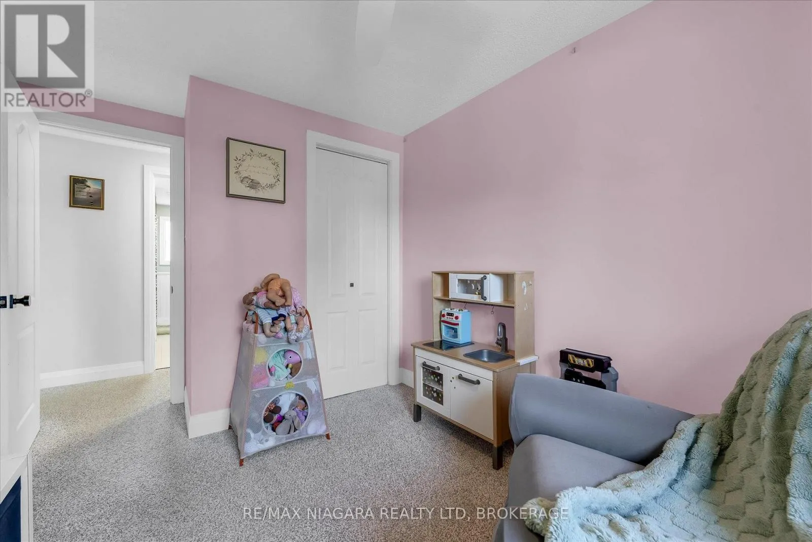 29 ROMY CRESCENT