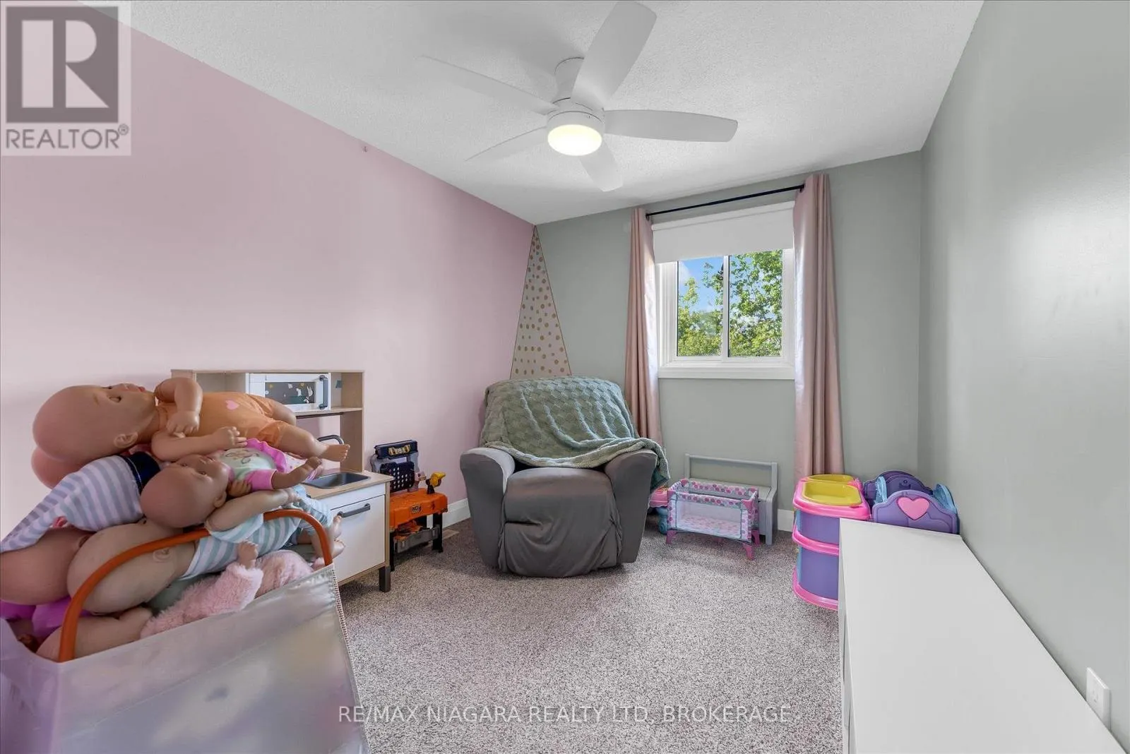 29 ROMY CRESCENT