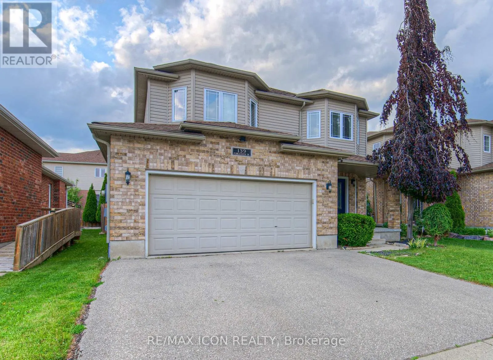 139 PEBBLECREEK DRIVE
