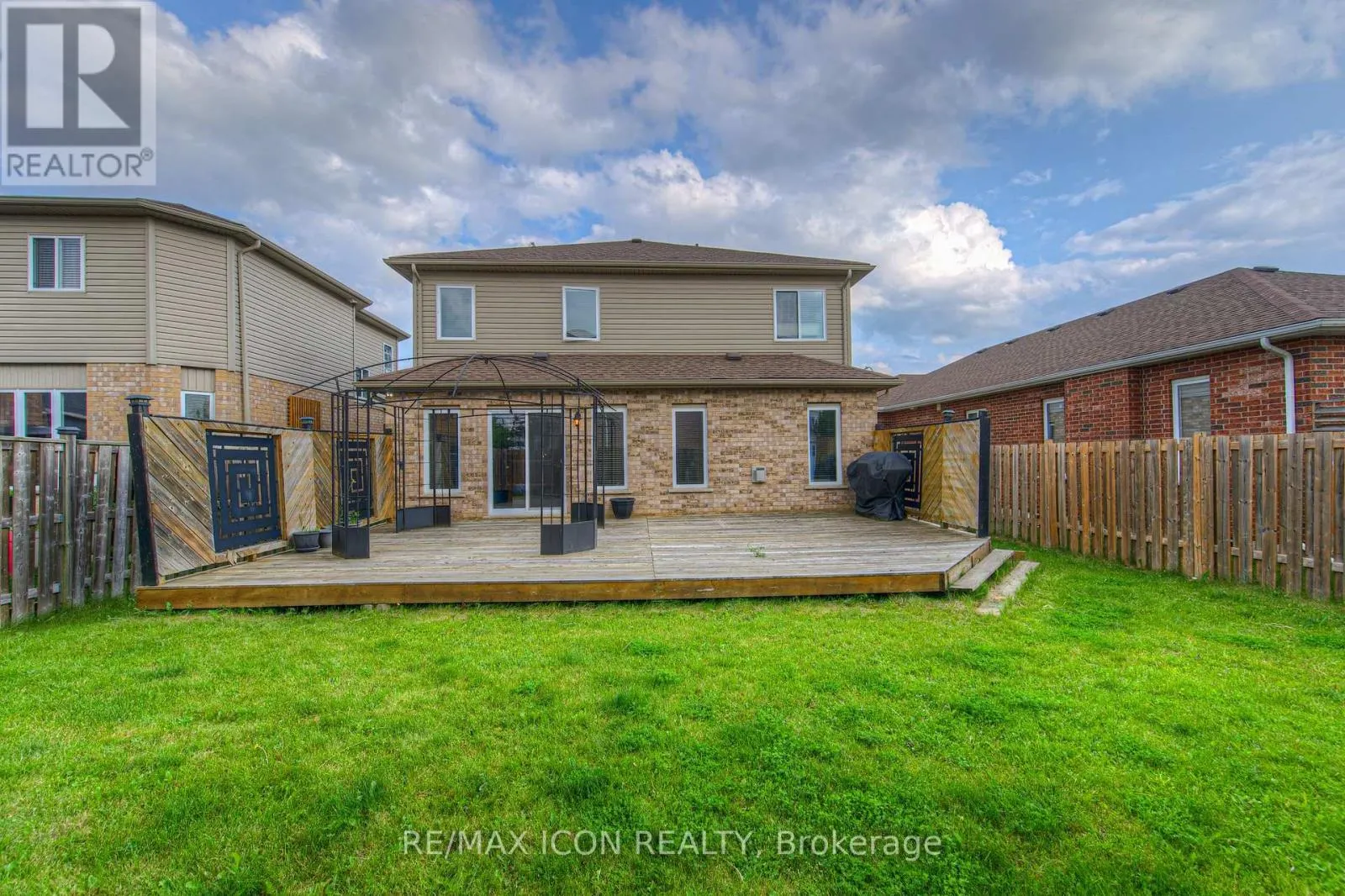139 PEBBLECREEK DRIVE