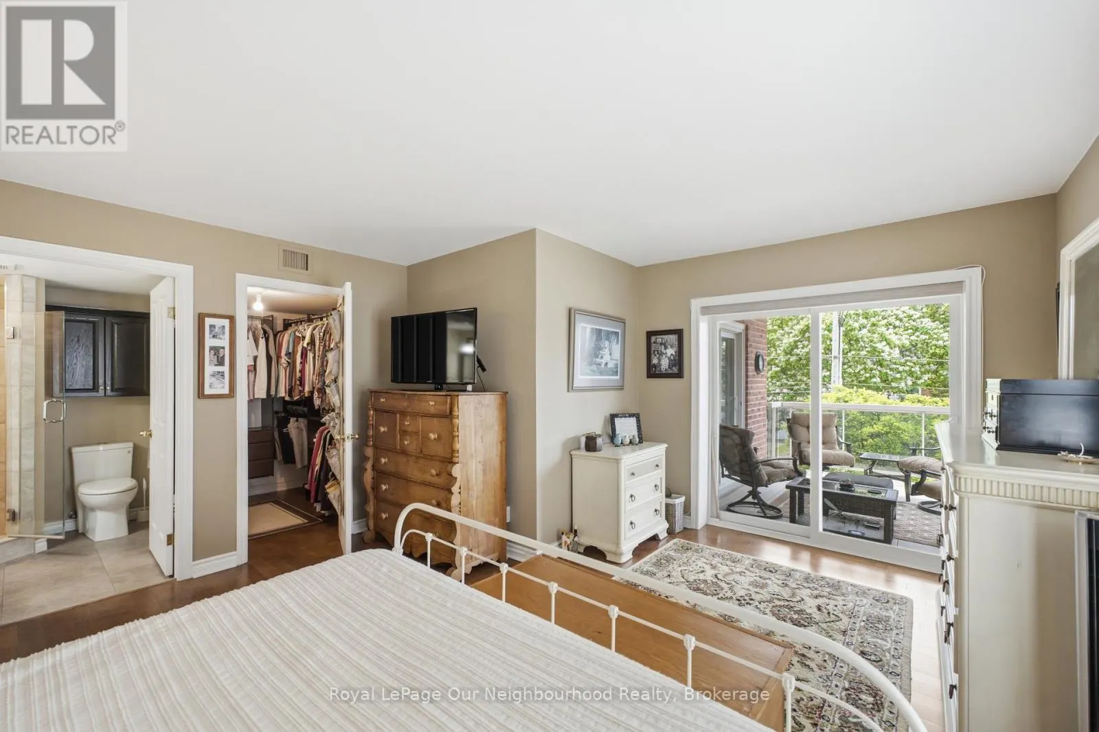 2A - 130 QUEEN STREET #2A